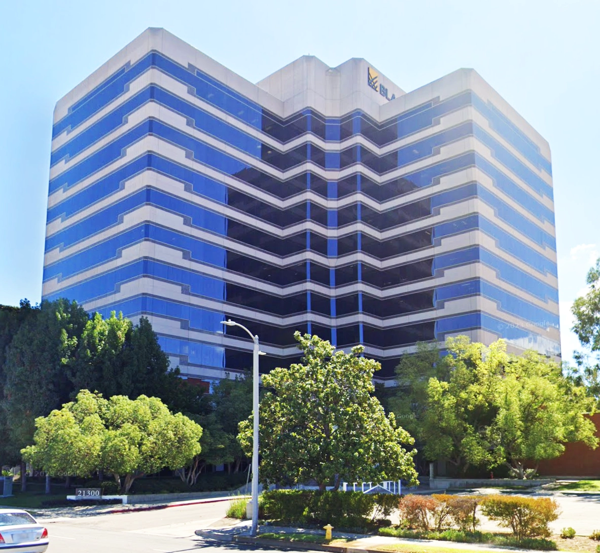 WoodlandHills Office